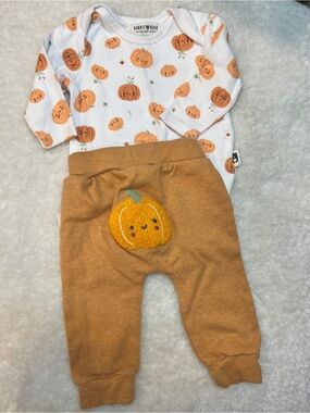 🍼Baby🍼 Pumpkin Bodysuit and Joggers - Rust Orange size 0-3 months